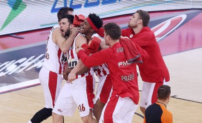 Όλοι μαζί, «Νίκο για εσένα»!