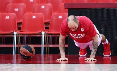 Θεραπεία ο αρχηγός...