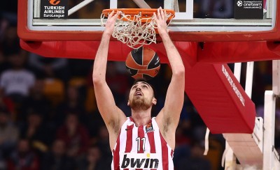 «Είναι μια σκληρή ήττα. Να αντιδράσουμε»