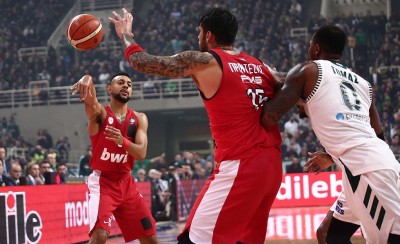 Δεν βγαίνει ο Ολυμπιακός στο παρκέ!