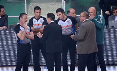 Δείτε τα αίσχη σας... (video)