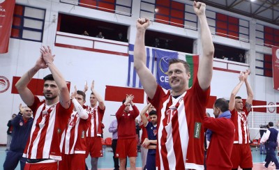 Με τον πύρινό του κόσμο για το πρώτο βήμα