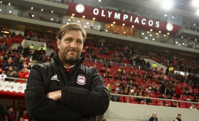 Τα συγχαρητήρια στον κόουτς από τους οπαδούς! (photo)