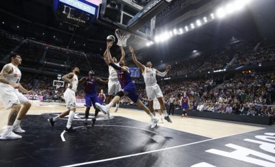 Στην Ισπανία τα αποδέχονται, στην Ελλάδα σφυρίζουν αδιάφορα