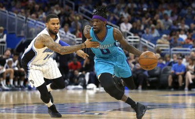 «Τρελάθηκε» ο Ουέμπερ με κόσμο και λευκή πετσέτα! (videos)