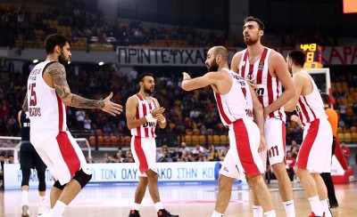 Όλα έτοιμα στα «ερυθρόλευκα» αποδυτήρια (photo)