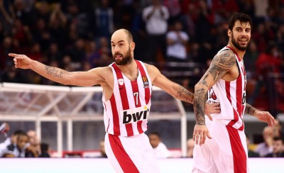 Με το... μαχαίρι στα δόντια