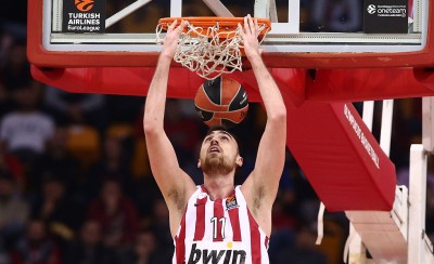 MVP ο Μιλουτίνοφ (photo)