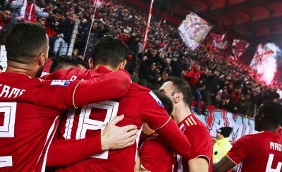 Θρύλε παίξε γερά!