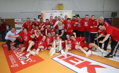 Ανεπανάληπτο γλέντι στην ΑΕΚ και η κούπα ξανά στον Πειραιά!