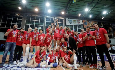 Και η κούπα ξανά στον Πειραιά!