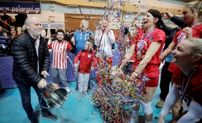 Νέα κούπα για τον Πρόεδρο!