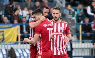 Με αυτούς πάει στη Λαμία για να διευρύνει το σερί