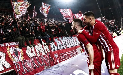 «Είστε και όλοι ΕΣΕΙΣ που μας κάνουν οικογένεια» (photo)