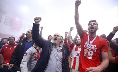 Ξανά και ξανά! Και συνεχίζει...