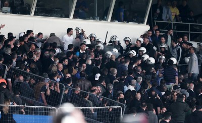 Αηδία! Ανελέητο ξύλο και μάχες σώμα με σώμα...
