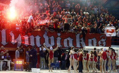 Φανταστικός ο λαός του Ολυμπιακού (videos)