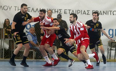 Έτοιμος ο Θρύλος