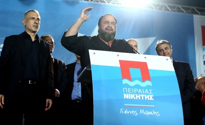 «Ο Πειραιάς μίλησε. Ενωμένοι θα πούμε ούστ στους προδότες και στους ψεύτες»  (video)