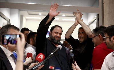 Απίστευτο... γλέντι του Β. Μαρινάκη στους συκοφάντες (video)