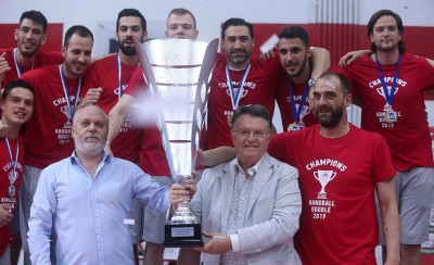 Υπερκούπωση για τον Πρόεδρο. Και συνεχίζει...
