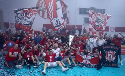 «Η στήριξή σας μας κρατάει στην κορυφή»