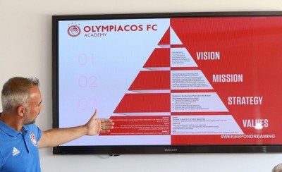 «Το καθήκον μας να μεταδώσουμε τις γνώσεις μας»