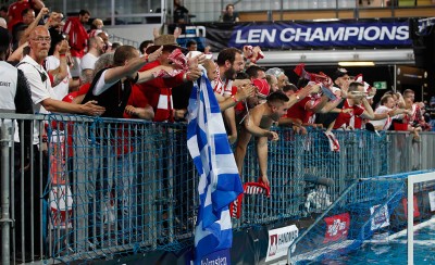 «Με... παίκτη παραπάνω σε όλο τον αγώνα. Σας ευχαριστούμε»