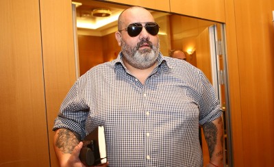 Μικροεπέμβαση στο μάτι ο Κ. Καραπαπάς