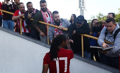 Και στη Βαρσοβία ο κόσμος του Ολυμπιακού (photos)