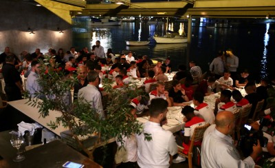 Επίσημο δείπνο Ολυμπιακού και Νότιγχαμ στο Μικρολίμανο (video)