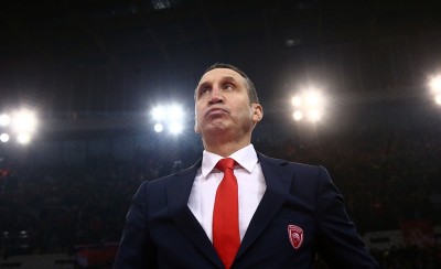 Μία τεράστια οικογένεια: Η ΠΑΕ στο πλευρό του κόουτς Μπλατ! (photo)