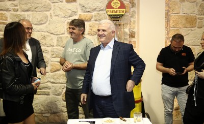 Σπάνια φωτογραφία του «επενδυτή»! (photo)