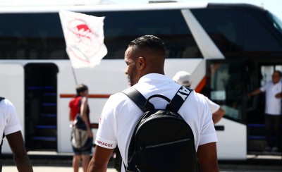 Με σημαία του Ολυμπιακού η άφιξη στο Κράσνονταρ! (photos)