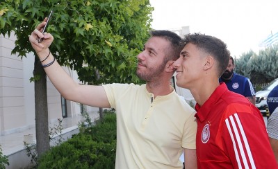 Στη Λάρισα ο Θρύλος (photos)
