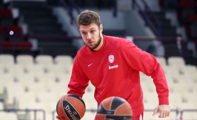 Την Πέμπτη «μπαίνει» ο Βεζένκοβ