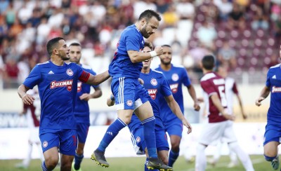Όλοι απέναντί του, έτσι γουστάρει περισσότερο!