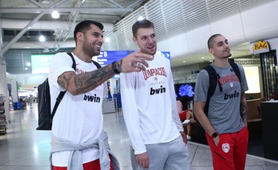 Αναχώρησε για Μόσχα ο Θρύλος (photos)