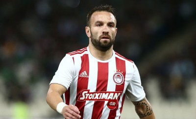 Ο πάγκος και οι «κομμένοι» 