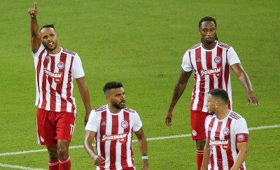 Εμείς τη δουλειά μας