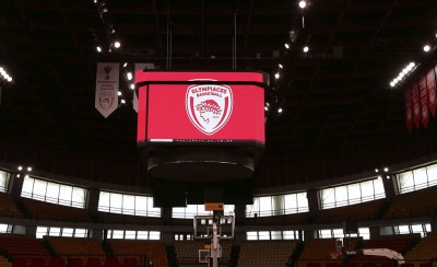 Τα... σπάει το νέο jumbotron (photo)