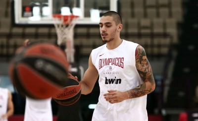 Με Κόνιαρη η προετοιμασία του Θρύλου