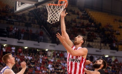 Μυθικό πρώτο ημίχρονο για Μιλουτίνοφ!