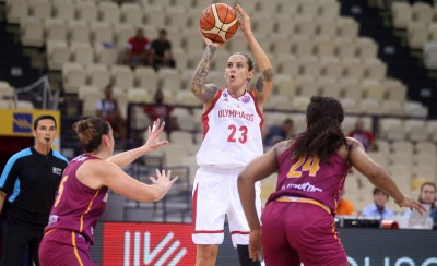 Κοριτσάρες για φίλημα, διέλυσαν τη Ναμούρ!