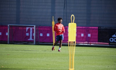 Μέσα ο Γκνάμπρι