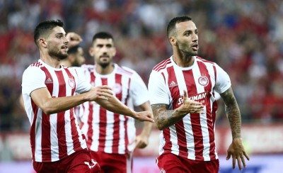 Κάτι του χρωστάει από πέρσι...