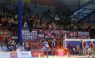 Και σήμερα δίπλα στις θρυλικές κοριτσάρες (photos)