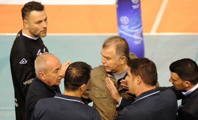 «Να ξαναγίνει το χρυσό σετ»! ΧΑΧΑΧΑΧΑ!