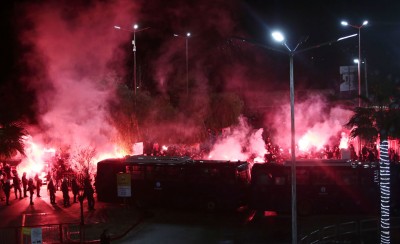 Πολύ δυναμικό «παρών» από τον κόσμο του Θρύλου έξω από το Ναό!