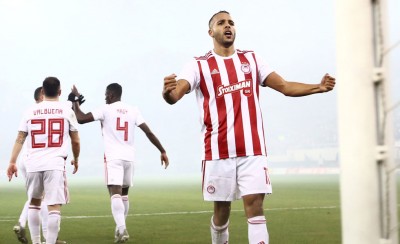 Το... βιολί του ο Ελ Αραμπί και 2-0!